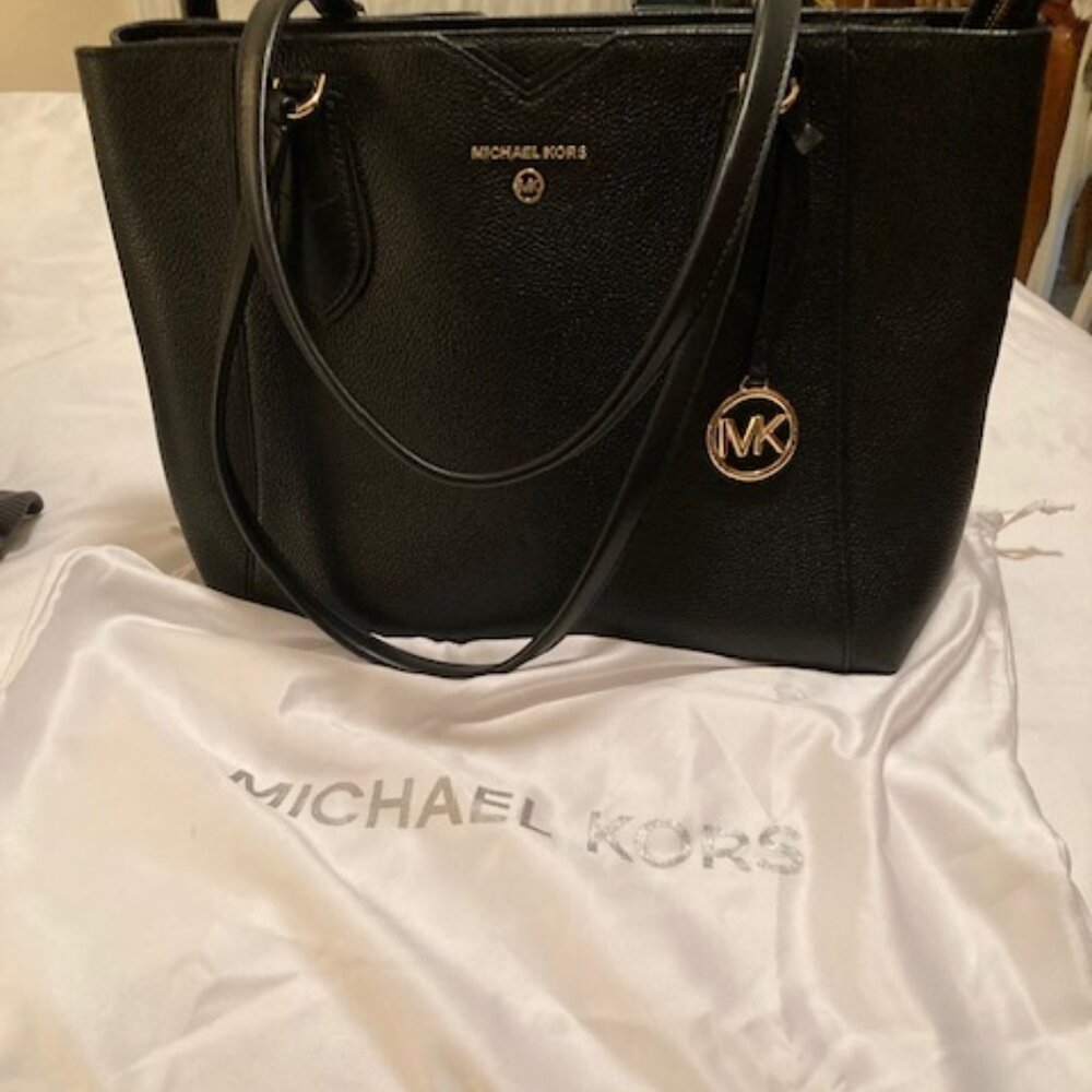 Michael Kors Jet Set Leather tote